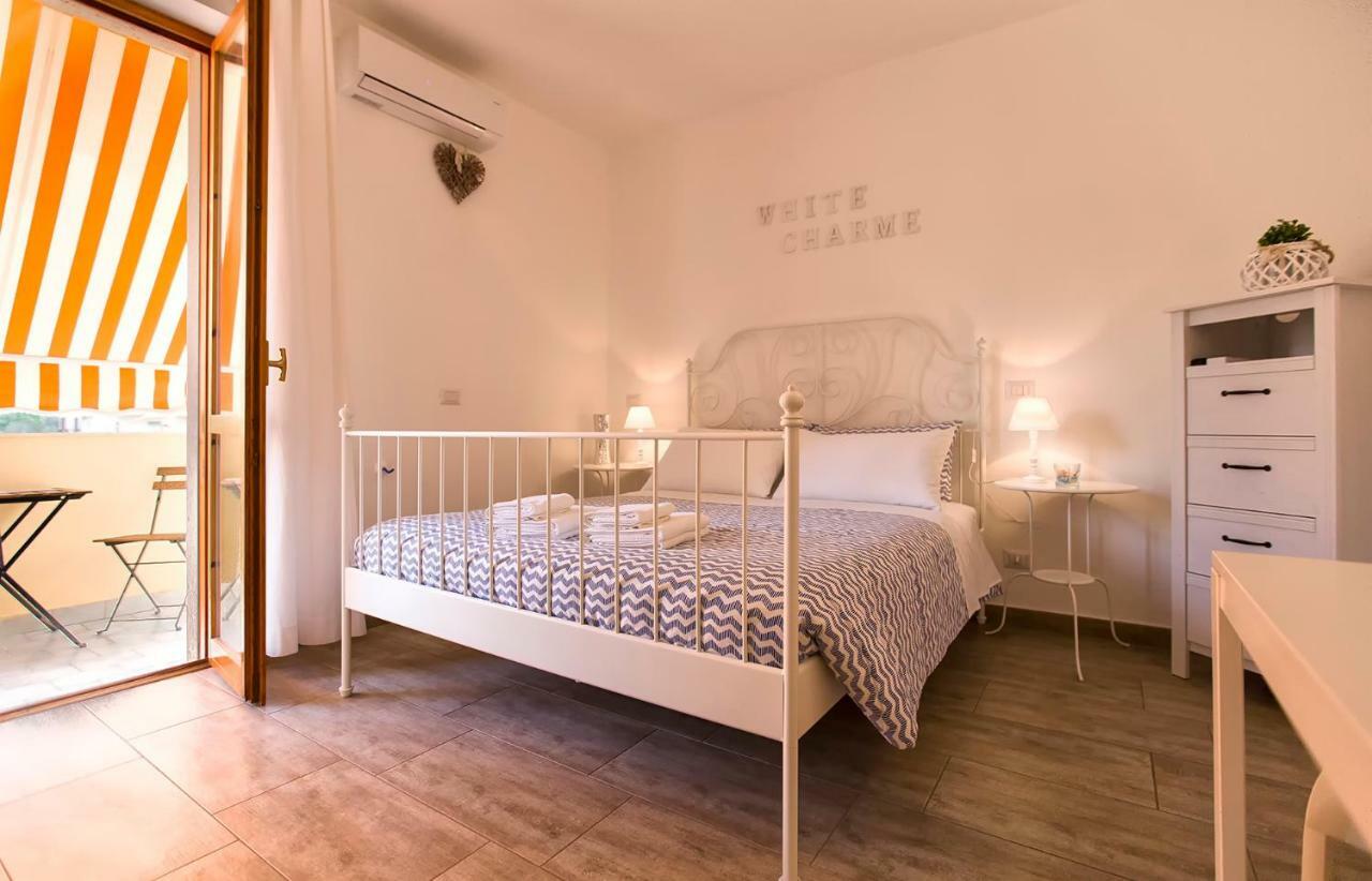 White Charme *